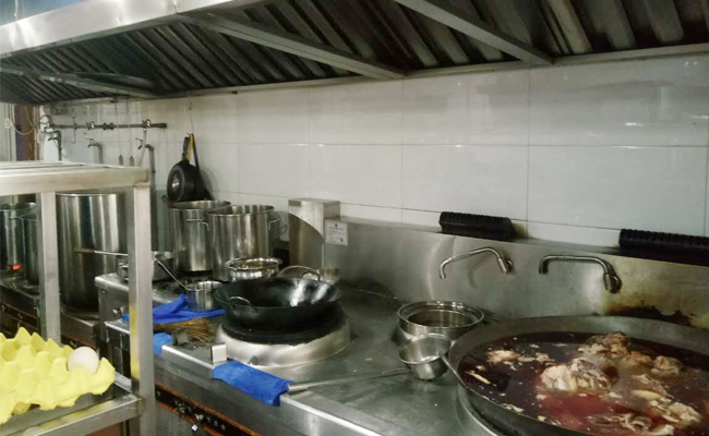 重庆鸡公煲不锈钢商用厨房设备工程项目图片2