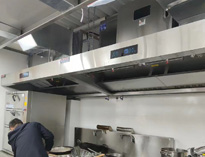 厨具厨房设备生产厂家告诉你商用厨房设备的清洗和维护措施有哪些
