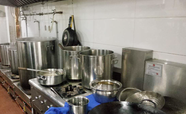 重庆鸡公煲不锈钢商用厨房设备工程项目图片1